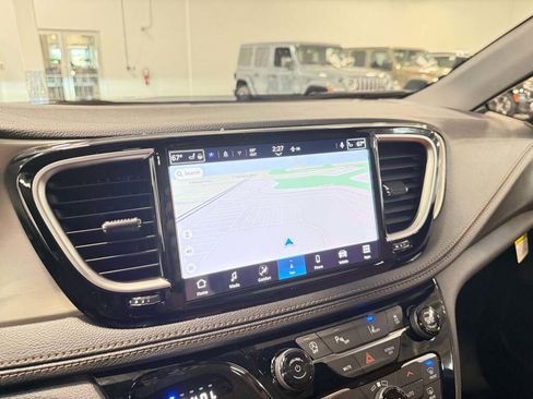 New 2026 Chrysler Pacifica Pinnacle image 35