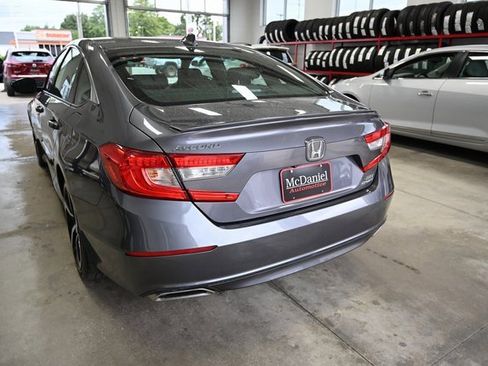 Used 2018 Honda Accord Sport image 6