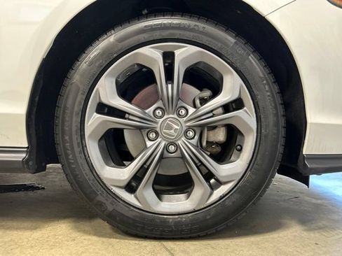 Certified 2023 Honda Accord EX image 12