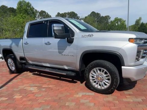 Used 2021 Chevrolet Silverado 2500 High Country w/ Z71 Off-Road Package AWD/4WD image 3