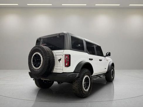 Used 2023 Ford Bronco Badlands AWD/4WD image 3