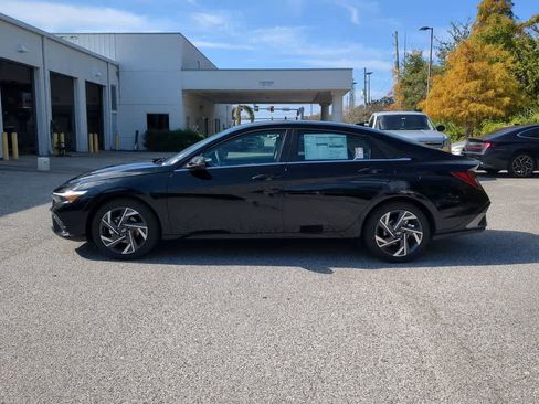 New 2026 Hyundai Elantra Limited image 3