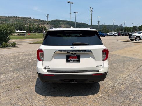 Used 2023 Ford Explorer XLT w/ Class IV Trailer Tow Package AWD/4WD image 7