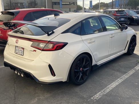 Used 2023 Honda Civic Type R image 3