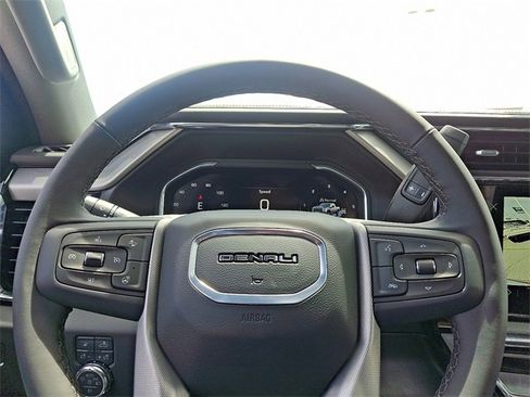 New 2025 GMC Sierra 2500 Denali w/ Denali Reserve Package image 15