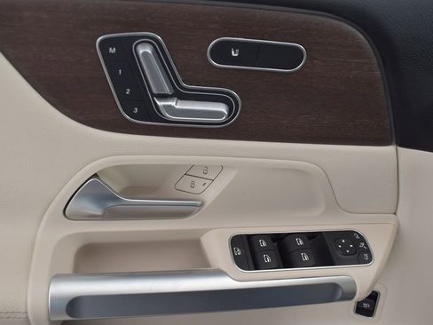 Certified 2023 Mercedes-Benz GLB 250 GLB 250 image 12