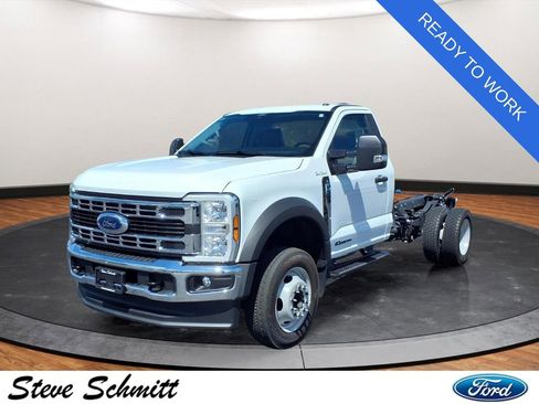 Used 2025 Ford F550 2WD Regular Cab Super Duty image 1