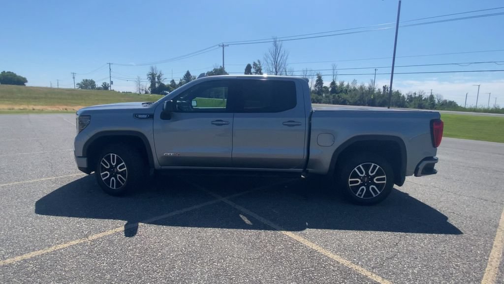 Certified 2024 GMC Sierra 1500 AT4 w/ AT4 Premium Package AWD/4WD image 8