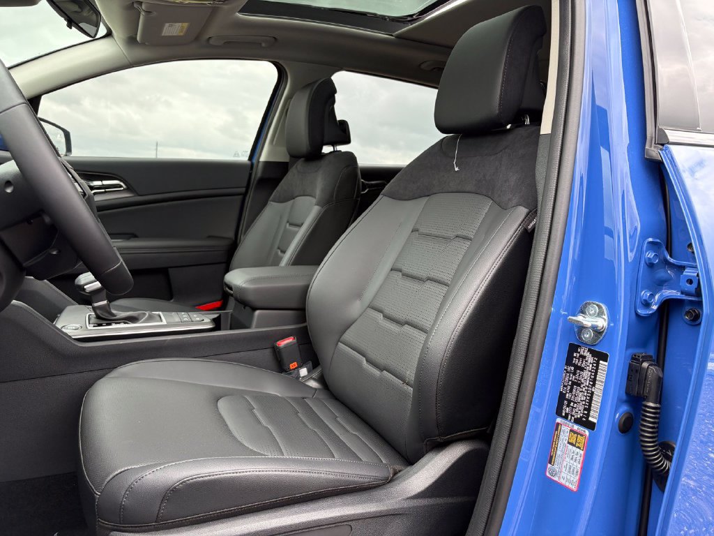 New 2026 Kia Sportage SX FWD image 11