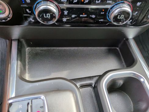 Used 2022 GMC Sierra 1500 SLT w/ SLT Convenience Package image 31