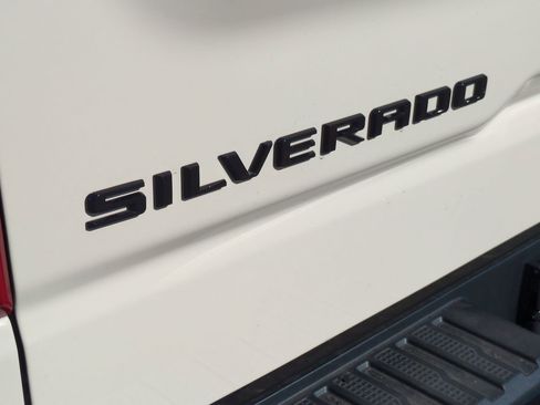 New 2026 Chevrolet Silverado 1500 ZR2 w/ LPO, Dark Essentials Package AWD/4WD image 33