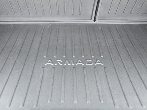 Used 2024 Nissan Armada SL w/ Captain's Chairs Package image 44