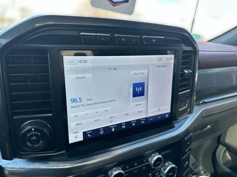 Used 2022 Ford F150 Lariat w/ Equipment Group 502A High image 12