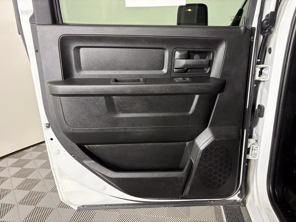 Used 2024 RAM 3500 Tradesman w/ Chrome Appearance Group AWD/4WD image 43