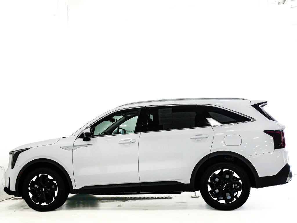 Used 2024 Kia Sorento S FWD image 5