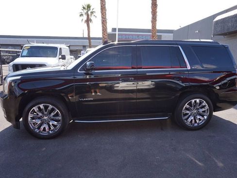 Used 2020 GMC Yukon SLT w/ Open Road Package RWD image 3