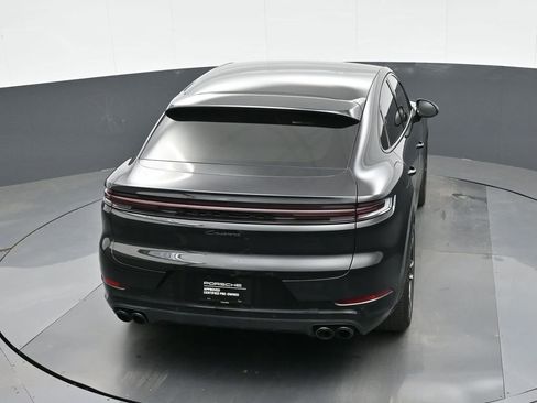 Certified 2024 Porsche Cayenne Coupe AWD/4WD image 29