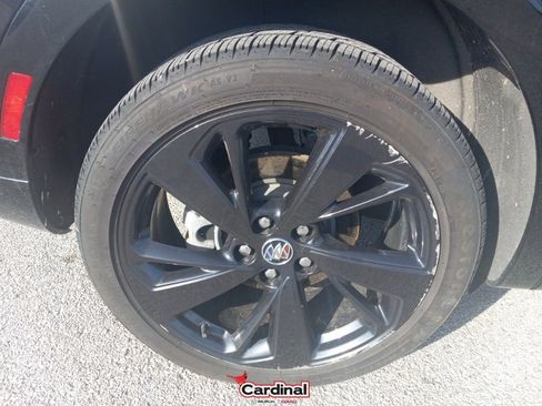 Used 2023 Buick Envision Essence w/ Sport Touring Package image 4