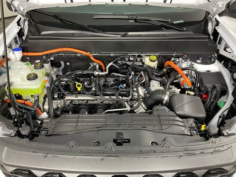 New 2026 Ford Maverick XLT FWD image 9