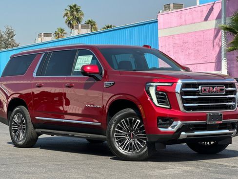 New 2025 GMC Yukon XL Elevation image 2