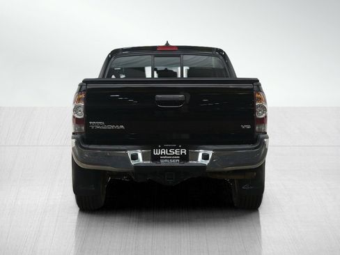 Used 2014 Toyota Tacoma 4x4 Double Cab w/ TRD Off-Road Package image 4