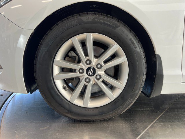 Used 2015 Hyundai Sonata ECO w/ Option Group 08 FWD image 29