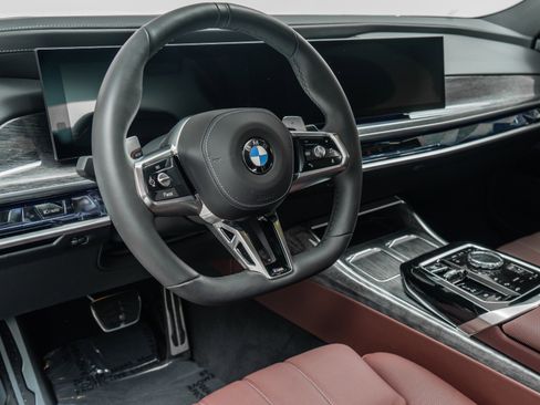 Used 2024 BMW 760i xDrive w/ Executive Package AWD/4WD image 13