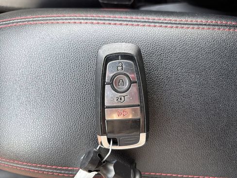 Used 2025 Ford Escape ST-Line AWD/4WD image 43