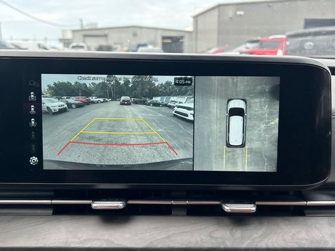 Used 2024 Kia Carnival SX FWD image 32