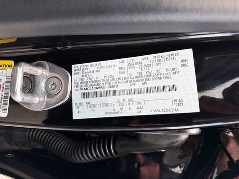 Certified 2024 Lincoln Corsair FWD image 32