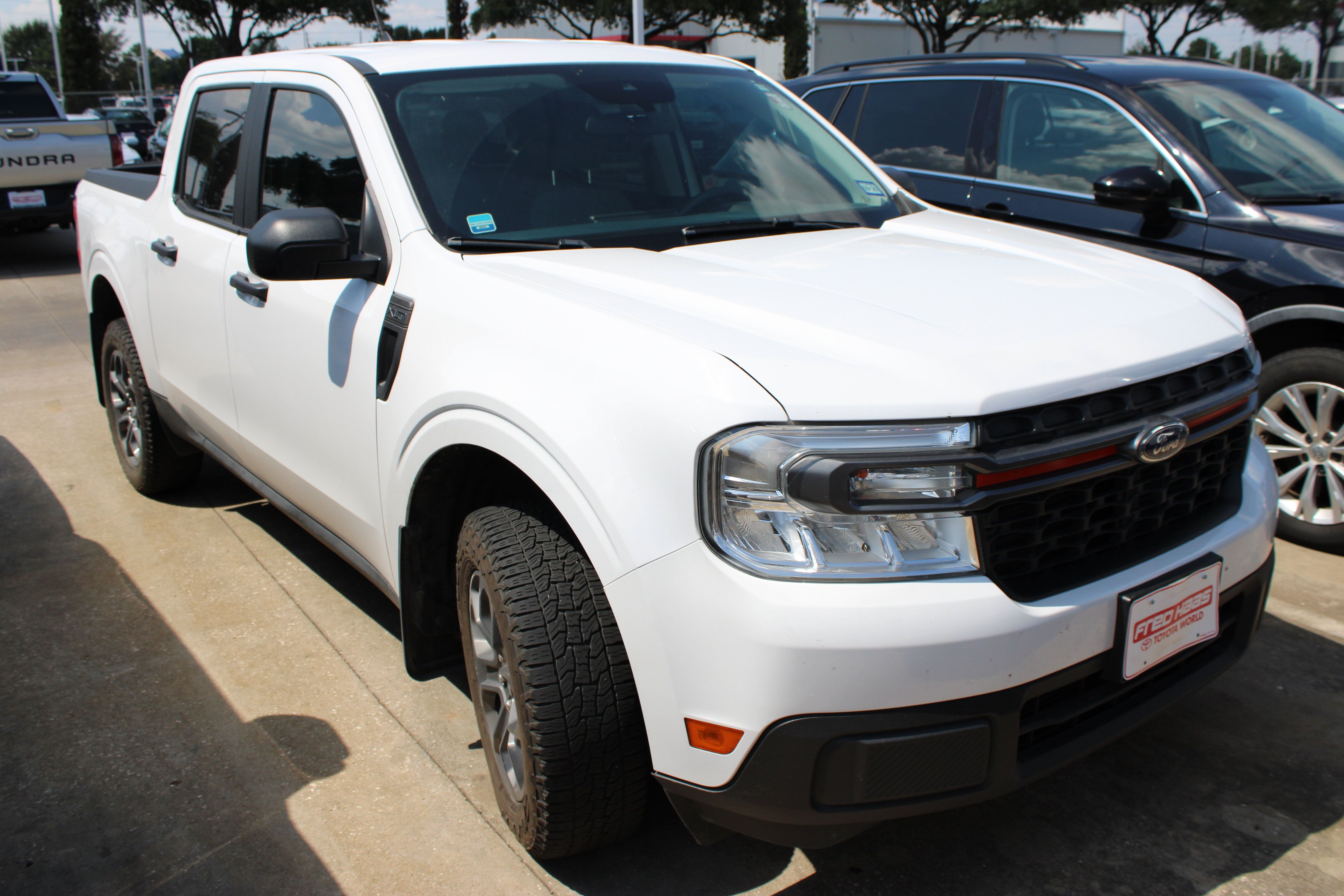 Used 2023 Ford Maverick XLT FWD image 2