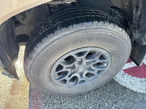 Used 2021 Toyota Tacoma SR5 image 4