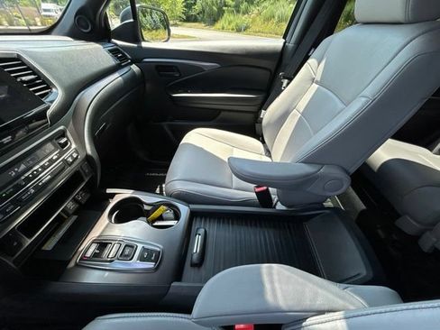 Used 2023 Honda Passport EX-L image 18