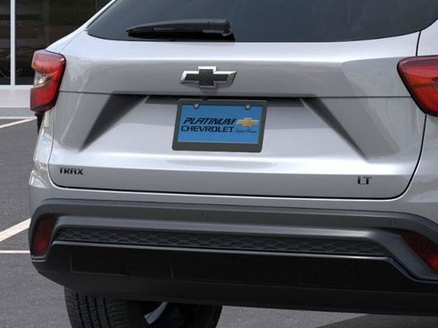 New 2026 Chevrolet Trax LT w/ Driver Confidence Package FWD image 14