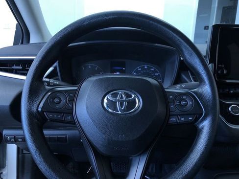 Certified 2025 Toyota Corolla LE image 24