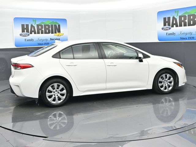 Used 2024 Toyota Corolla LE FWD image 6
