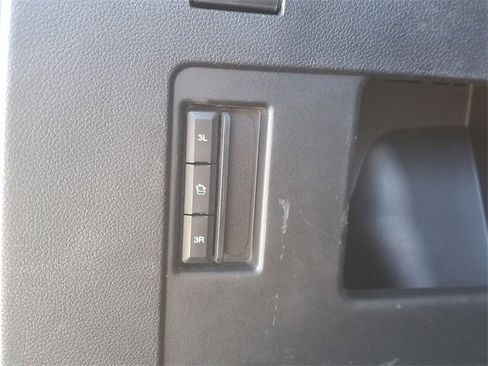 Used 2020 Ford Expedition XLT image 7