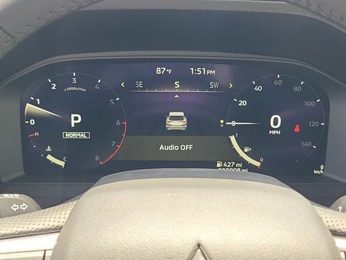 New 2025 Mitsubishi Outlander SE image 30