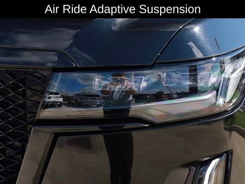 Used 2022 Cadillac Escalade ESV Sport w/ Touring Package RWD image 9