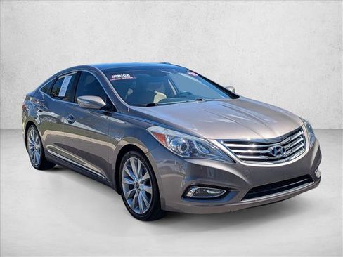 Used 2013 Hyundai Azera w/ Technology Pkg image 3