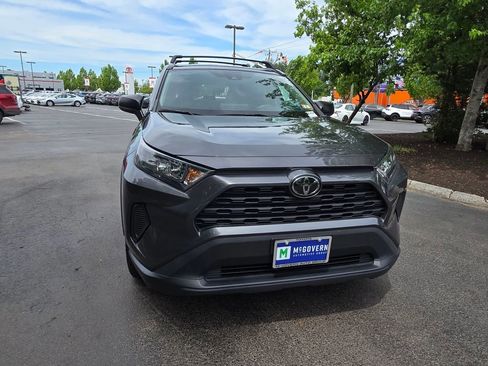 Used 2021 Toyota RAV4 LE AWD/4WD image 10