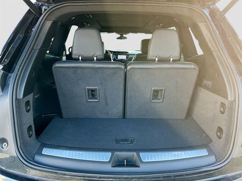 Used 2025 Cadillac XT6 Sport image 28