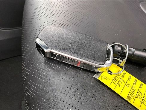 Used 2024 Kia Carnival SX image 11