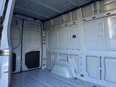 New 2025 Mercedes-Benz Sprinter 2500 image 12