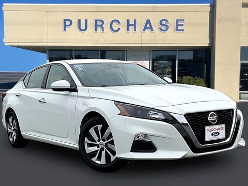 Used 2022 Nissan Altima 2.5 S image 1