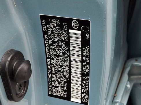 Certified 2016 Toyota Prius Two image 26