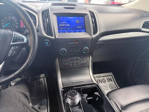 Used 2019 Ford Edge SEL w/ Equipment Group 201A AWD/4WD image 9