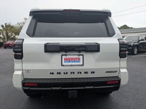 New 2026 Toyota 4Runner Hybrid Platinum image 5