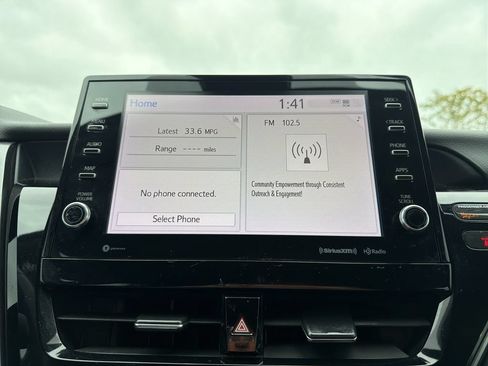 Used 2022 Toyota Camry XSE FWD image 28