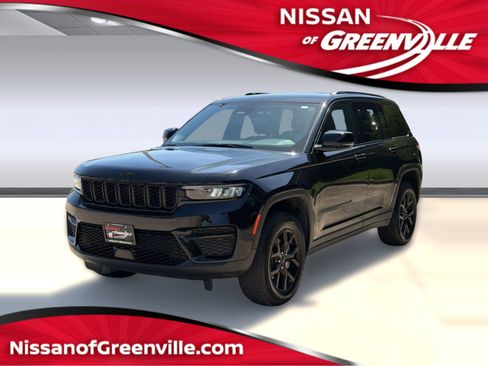 Used 2025 Jeep Grand Cherokee Altitude AWD/4WD image 1